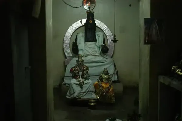 Thiruvalluvar with his wife Vasuki, Mylapore